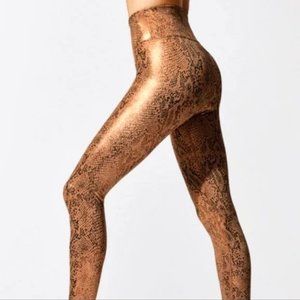 NWOT Beach Riot copper snakeskin athletic leggings